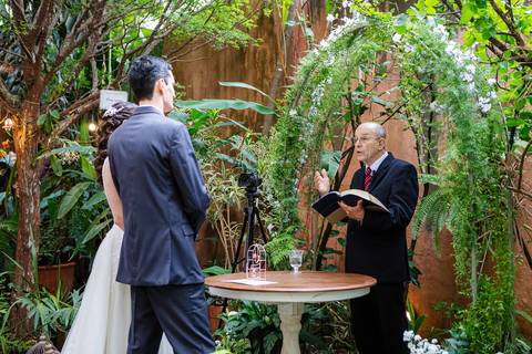 As melhores ideias e inspirações criativas de fotos de casamento no espaço Teakettle Casa de Chás'