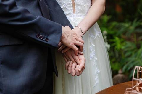 As melhores ideias e inspirações criativas de fotos de casamento no espaço Teakettle Casa de Chás'
