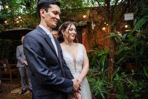 As melhores ideias e inspirações criativas de fotos de casamento no espaço Teakettle Casa de Chás'