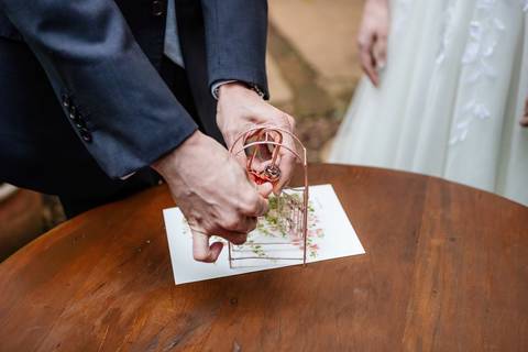 As melhores ideias e inspirações criativas de fotos de casamento no espaço Teakettle Casa de Chás'