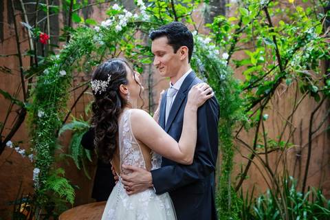 As melhores ideias e inspirações criativas de fotos de casamento no espaço Teakettle Casa de Chás'