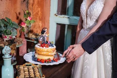 As melhores ideias e inspirações criativas de fotos de casamento no espaço Teakettle Casa de Chás'