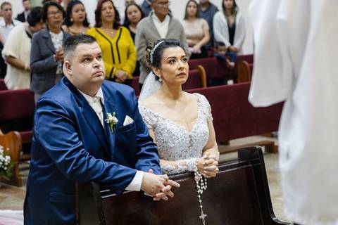 As melhores ideias e inspirações criativas de fotos de casamento do momento da cerimônia na Paróquia Nossa Senhora da Esperança '