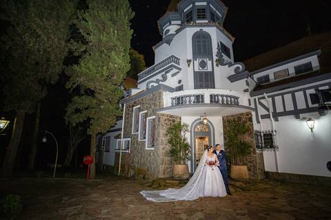 As melhores ideias e inspirações criativas de fotos de casamento dos noivos no Clube de Campo do Castelo'