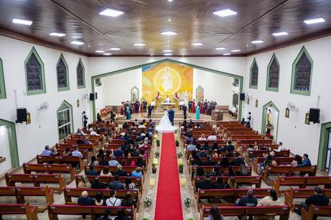 As melhores ideias e inspirações criativas de fotos de casamento do momento da cerimônia na Paróquia Nossa Senhora da Esperança '
