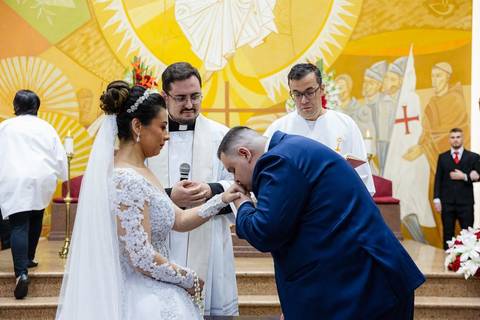 As melhores ideias e inspirações criativas de fotos de casamento do momento da cerimônia na Paróquia Nossa Senhora da Esperança '