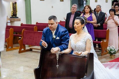 As melhores ideias e inspirações criativas de fotos de casamento do momento da cerimônia na Paróquia Nossa Senhora da Esperança '
