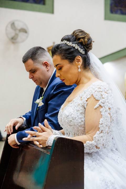 As melhores ideias e inspirações criativas de fotos de casamento do momento da cerimônia na Paróquia Nossa Senhora da Esperança '