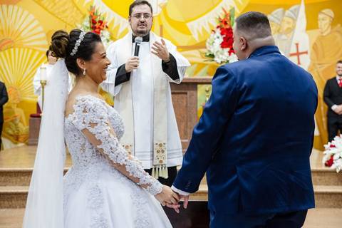 As melhores ideias e inspirações criativas de fotos de casamento do momento da cerimônia na Paróquia Nossa Senhora da Esperança '