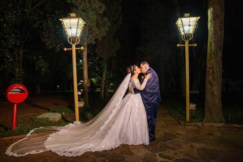 As melhores ideias e inspirações criativas de fotos de casamento dos noivos no Clube de Campo do Castelo'
