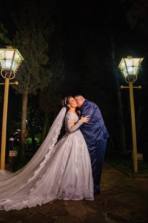 As melhores ideias e inspirações criativas de fotos de casamento dos noivos no Clube de Campo do Castelo'