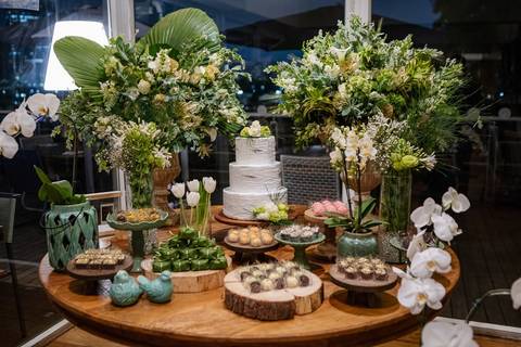 As melhores ideias e inspirações criativas de fotos de casamento da mesa do bolo no Novotel São Paulo Morumbi '