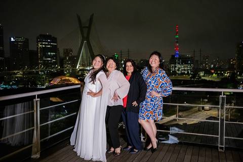 As melhores ideias e inspirações criativas de fotos de casamento da noiva com a família no Novotel São Paulo Morumbi '