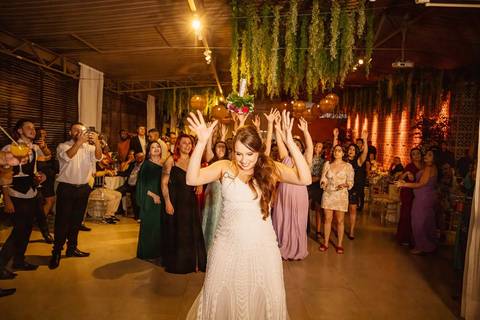 As melhores ideias e inspirações criativas de fotos de casamento dos noivos no Espaço Mariah'