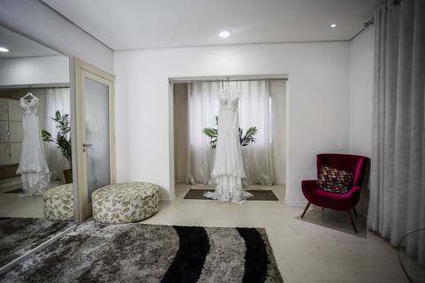 As melhores ideias e inspirações criativas de fotos de casamento do making of da noiva no Jacques Janine Mooca'