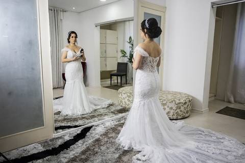 As melhores ideias e inspirações criativas de fotos de casamento do making of da noiva no Jacques Janine Mooca'