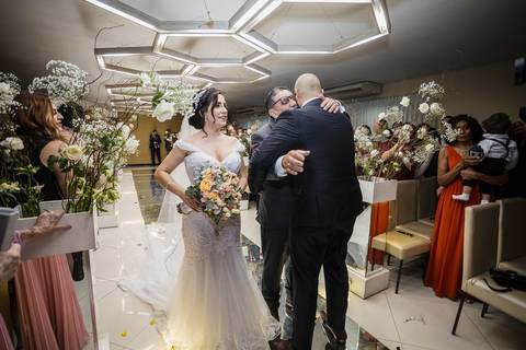 As melhores ideias e inspirações criativas de fotos de casamento do espaço Buffet Evian Eventos'