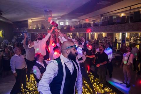 As melhores ideias e inspirações criativas de fotos de casamento do espaço Buffet Evian Eventos'