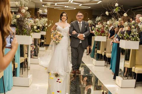 As melhores ideias e inspirações criativas de fotos de casamento do espaço Buffet Evian Eventos'