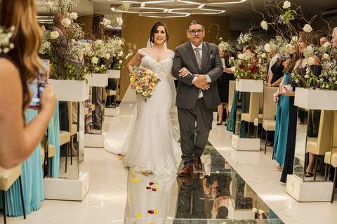 As melhores ideias e inspirações criativas de fotos de casamento do espaço Buffet Evian Eventos'