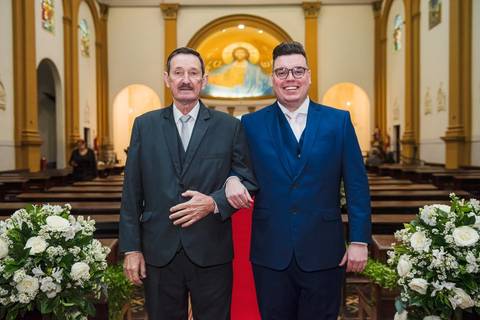 As melhores ideias e inspirações criativas de fotos de casamento do making of do noivo na Paróquia Santo Antônio '