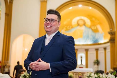 As melhores ideias e inspirações criativas de fotos de casamento do making of do noivo na Paróquia Santo Antônio '