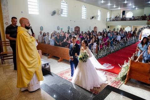 As melhores ideias e inspirações criativas de fotos de casamento da cerimônia na Paróquia Jesus, Maria e José'