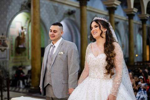 As melhores ideias e inspirações criativas de fotos de casamento na cerimônia na Paróquia Nossa Senhora de Lourdes'