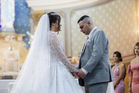 As melhores ideias e inspirações criativas de fotos de casamento na cerimônia na Paróquia Nossa Senhora de Lourdes'
