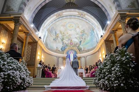 As melhores ideias e inspirações criativas de fotos de casamento na cerimônia na Paróquia Nossa Senhora de Lourdes'