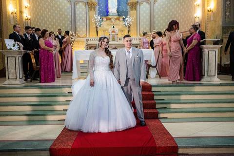 As melhores ideias e inspirações criativas de fotos de casamento na cerimônia na Paróquia Nossa Senhora de Lourdes'