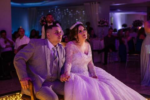 As melhores ideias e inspirações criativas de fotos de casamento do  casal no Buffet Tâmisa '