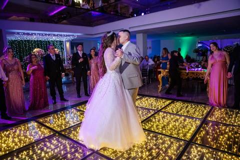 As melhores ideias e inspirações criativas de fotos de casamento do  casal no Buffet Tâmisa '