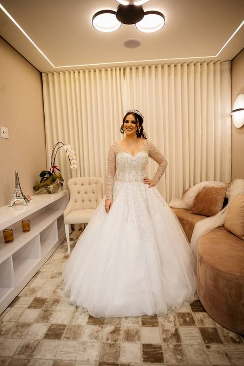 As melhores ideias e inspirações criativas de fotos de casamento do making of da noiva no Salão Beleza Urbana'