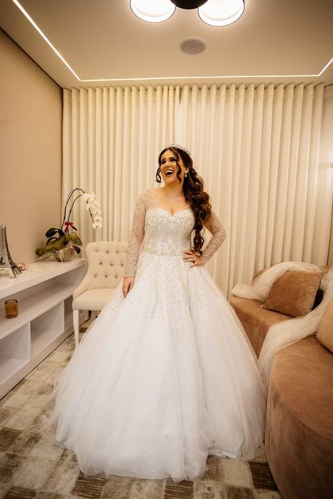 As melhores ideias e inspirações criativas de fotos de casamento do making of da noiva no Salão Beleza Urbana'