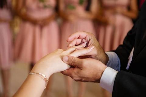 As melhores ideias e inspirações de fotos criativas da debutante no espaço Buffet Flores'