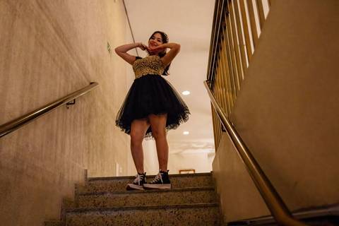 As melhores ideias e inspirações de fotos criativas da debutante no espaço Buffet Flores'