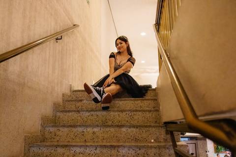 As melhores ideias e inspirações de fotos criativas da debutante no espaço Buffet Flores'