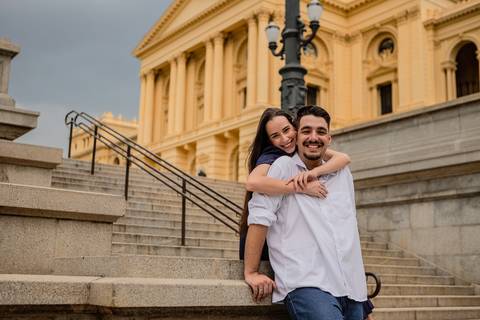 As melhores ideias e inspirações de fotos criativas para ensaio pré wedding no Museu do Ipiranga e Parque da Independência'