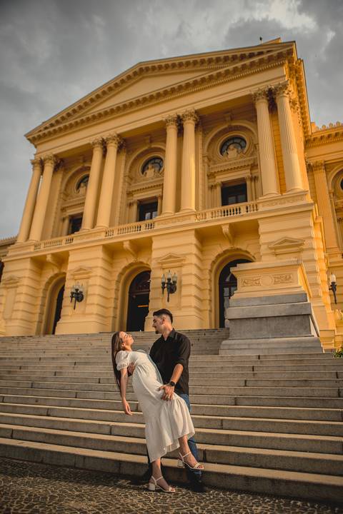 As melhores ideias e inspirações de fotos criativas para ensaio pré wedding no Museu do Ipiranga e Parque da Independência'