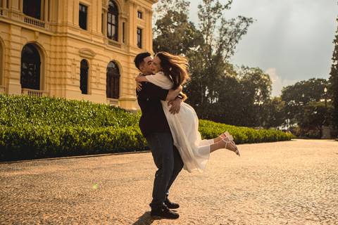 As melhores ideias e inspirações de fotos criativas para ensaio pré wedding no Museu do Ipiranga e Parque da Independência'