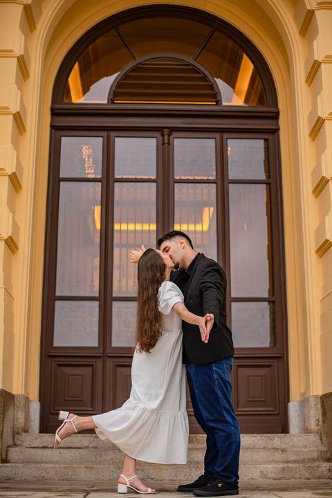 As melhores ideias e inspirações de fotos criativas para ensaio pré wedding no Museu do Ipiranga e Parque da Independência'