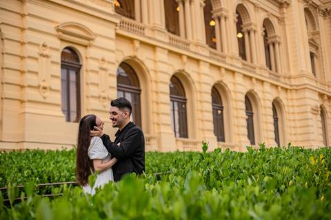 As melhores ideias e inspirações de fotos criativas para ensaio pré wedding no Museu do Ipiranga e Parque da Independência'