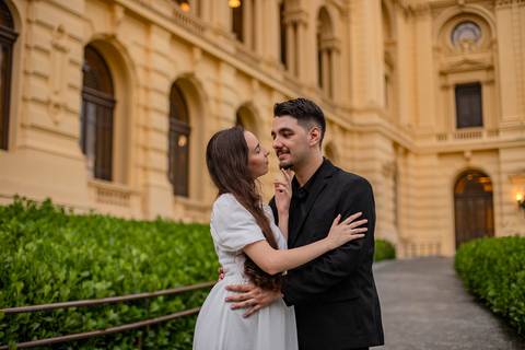 As melhores ideias e inspirações de fotos criativas para ensaio pré wedding no Museu do Ipiranga e Parque da Independência'