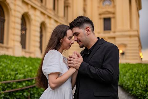 As melhores ideias e inspirações de fotos criativas para ensaio pré wedding no Museu do Ipiranga e Parque da Independência'