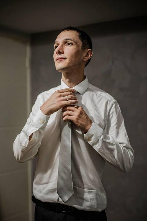 As melhores ideias e inspirações criativas de fotos de casamento do making of do noivo'