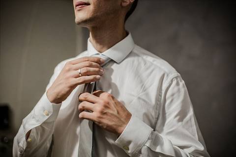 As melhores ideias e inspirações criativas de fotos de casamento do making of do noivo'