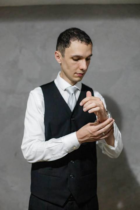 As melhores ideias e inspirações criativas de fotos de casamento do making of do noivo'