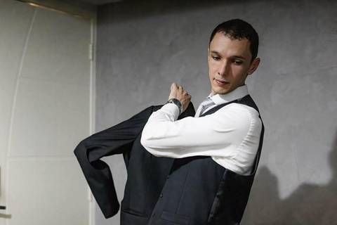 As melhores ideias e inspirações criativas de fotos de casamento do making of do noivo'