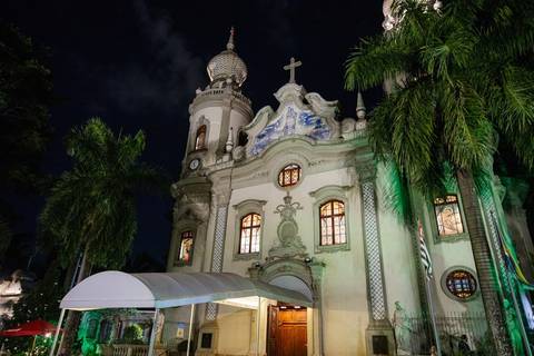 As melhores ideias e inspirações criativas de fotos de casamento na Paróquia Nossa Senhora do Brasil'